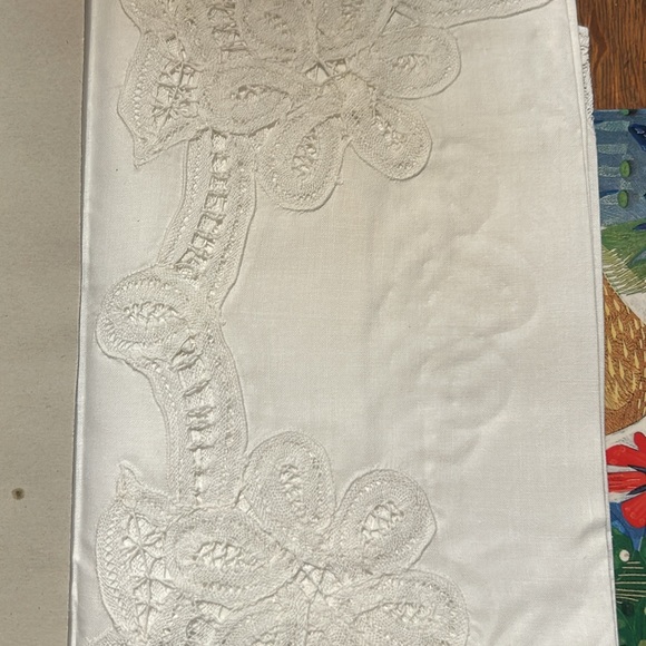 Hand Embellished Topper in Battenburg lace. 36 inches round. Never used. - Picture 7 of 9